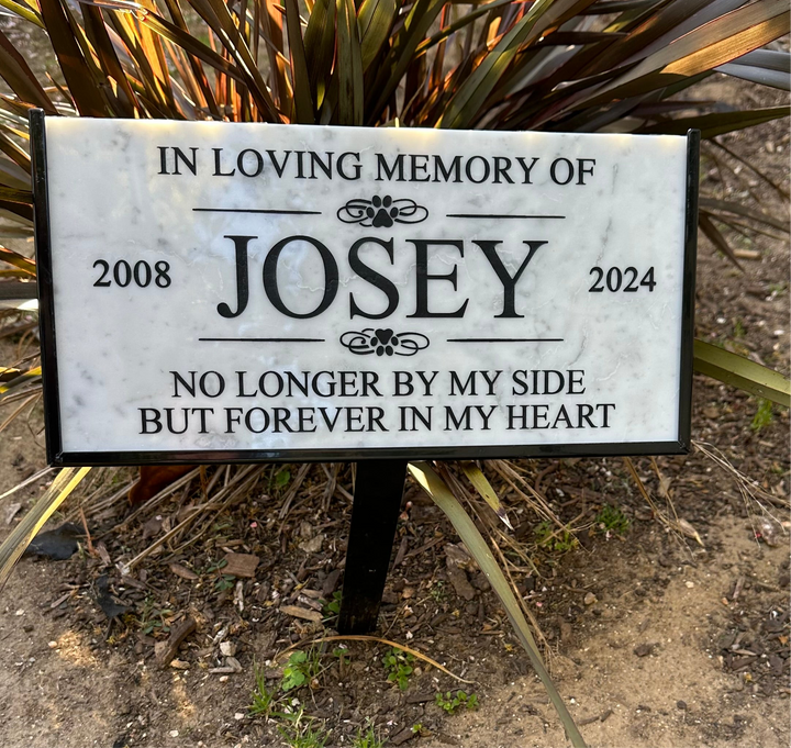 Pet headstones, Grave Marker, Custom Outdoor Engraved Pet Stone In Loving Memory